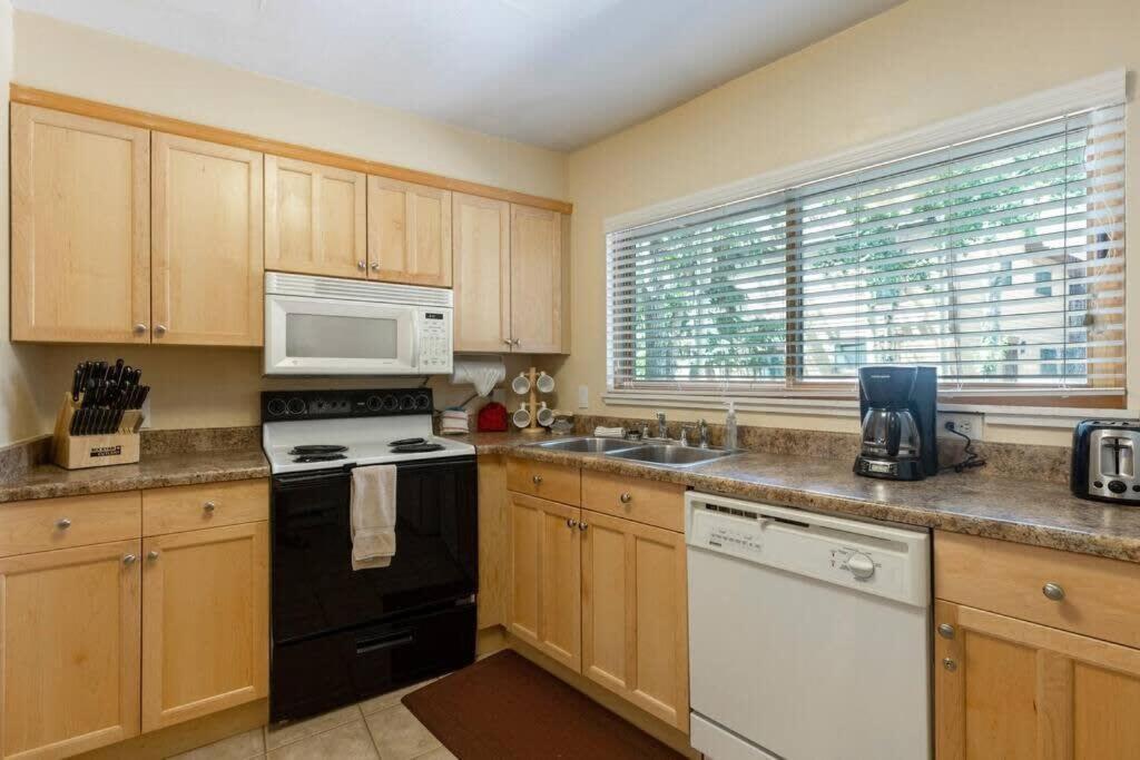 Downtown Chalet Close To Main St With Pool And Hot Tub Breckenridge Exteriör bild